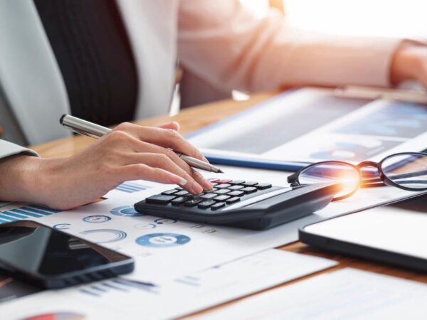 Home 4 When Should Your Business Hire an Accountant?