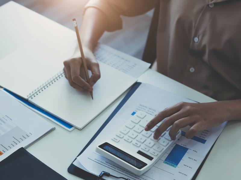 Don’t Guess Your Numbers: Stay Ahead With Professional Bookkeeping
