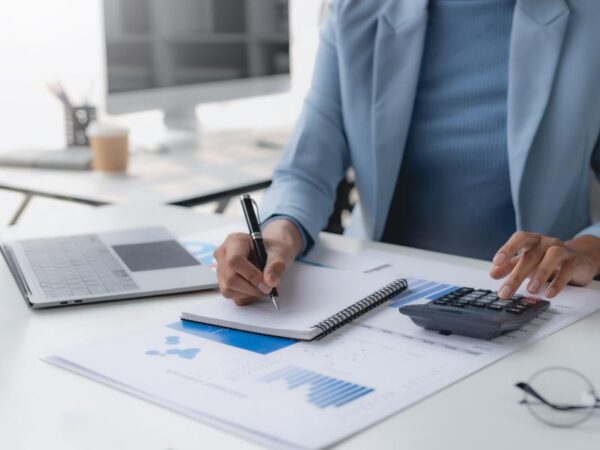 Make Smarter Financial Decisions With a CPA in Livonia, MI